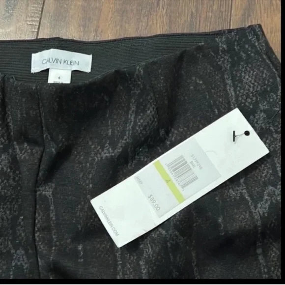 Brand new Calvin Klein Black Textured Womens pants/leggings Super cute & stylish - Picture 2 of 2